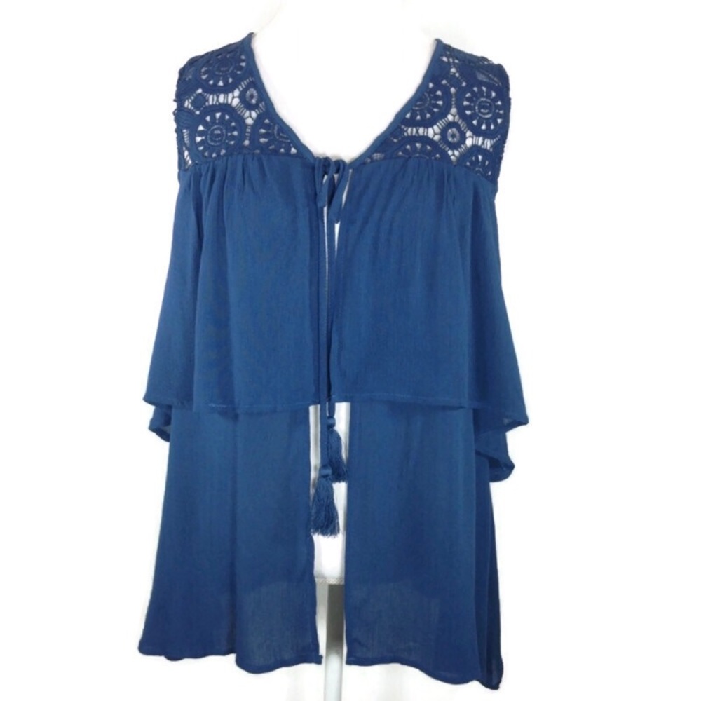 August Silk (NEW) Women Tiered Crochet-Contrast Vest  Size M